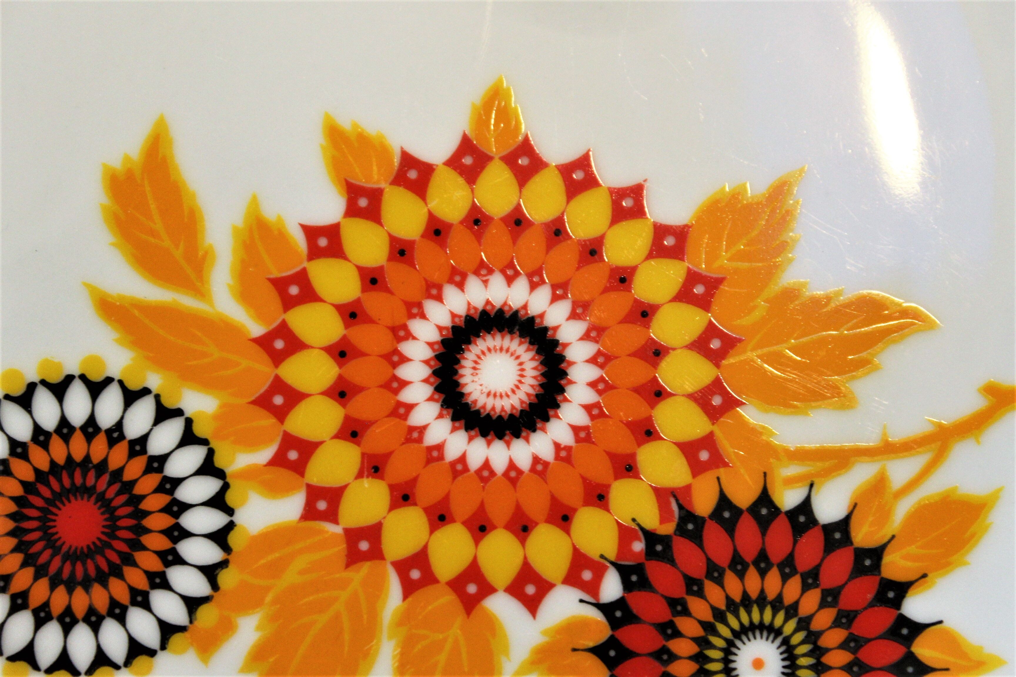 6 70's dessert plates in Winterling Bavaria porcelain