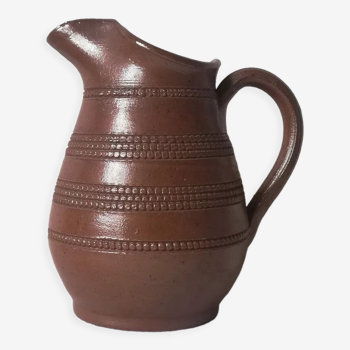 Sandstone pitcher