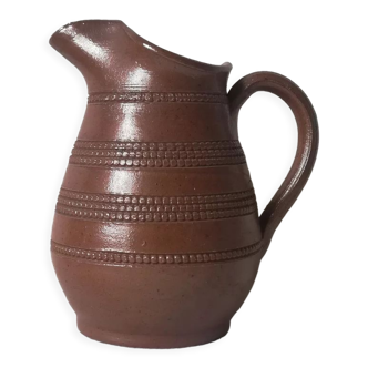 Sandstone pitcher