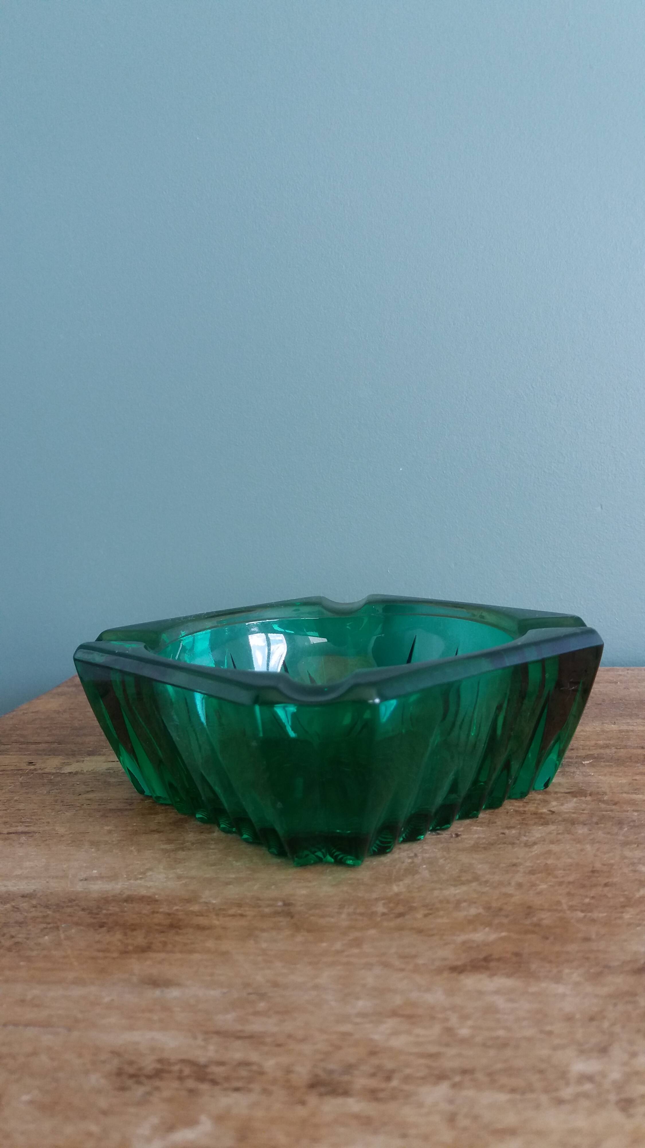 Emerald green glass ashtray, Arques crystal glassware.