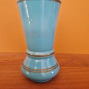 Vase en opaline bleue à décor de fleurs, époque Napoléon III