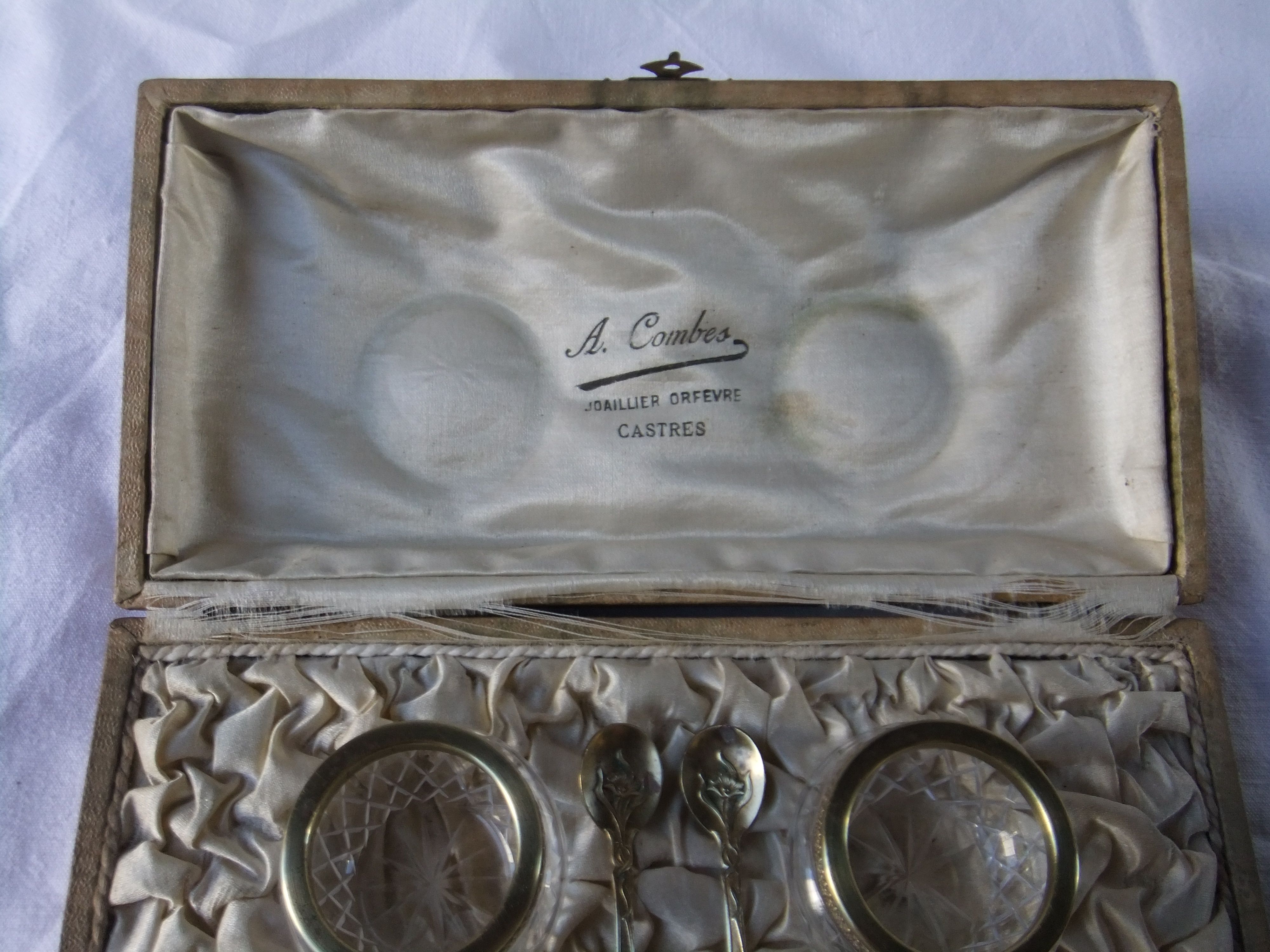 Saleron box jeweler A. Combes pepper salt salt maker Crystal cut service