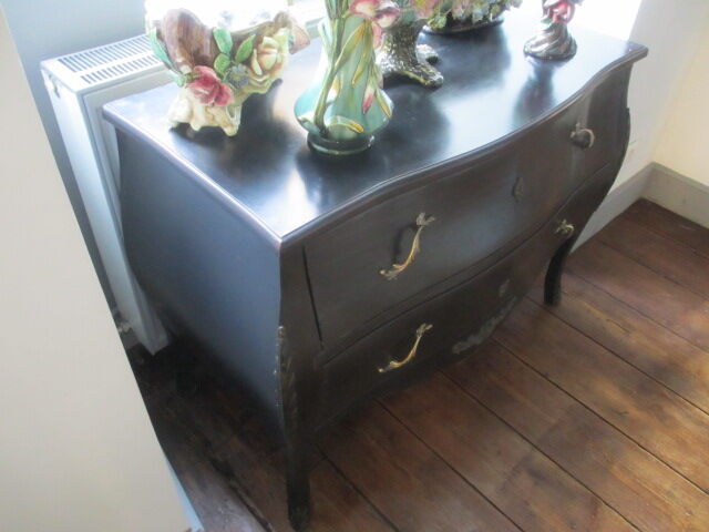 Black curved baroque chest of drawers Louis XV style