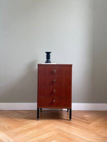 Petite commode à 4 tiroirs