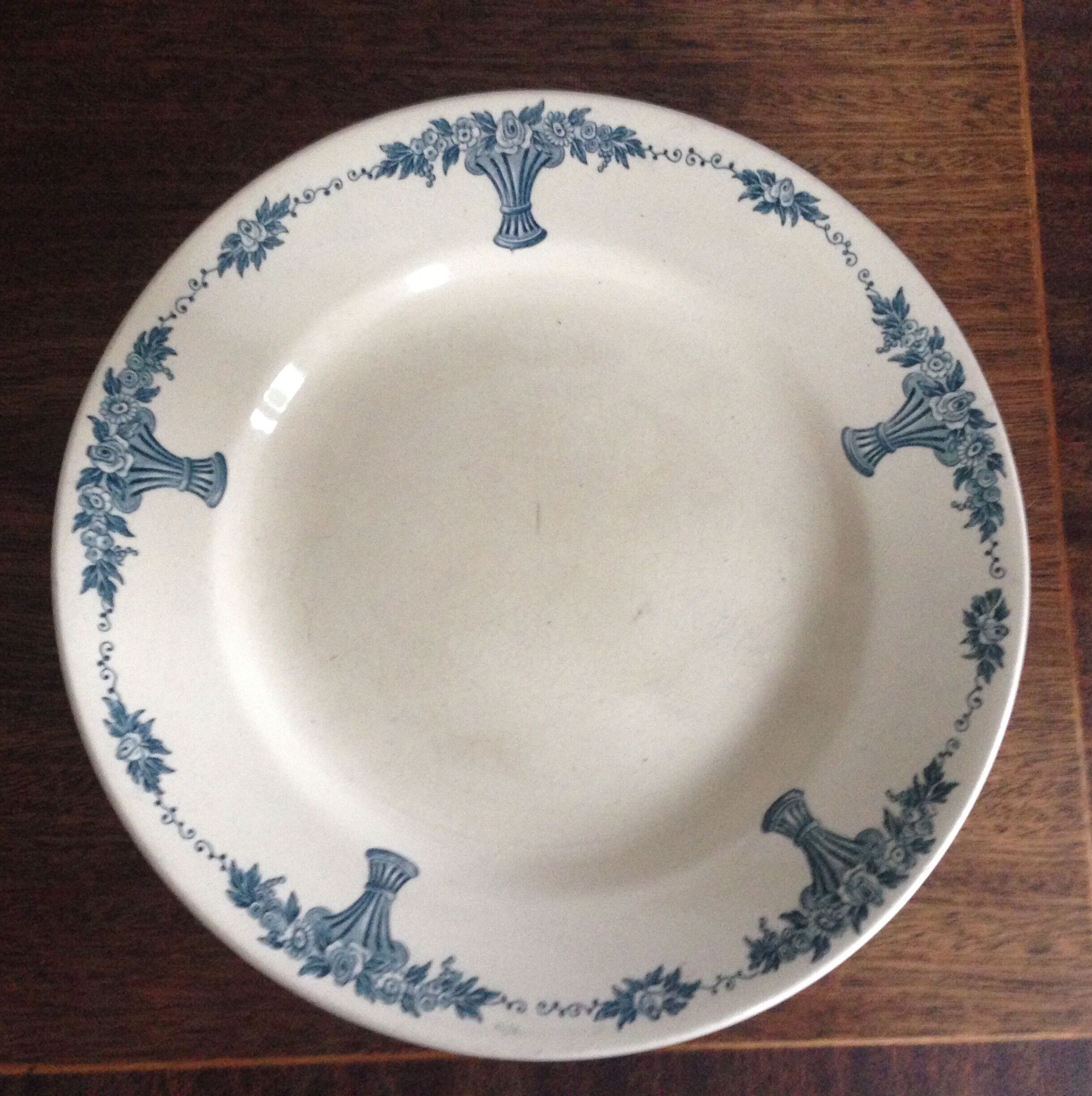 Plate pedestal Longchamp circa 1930