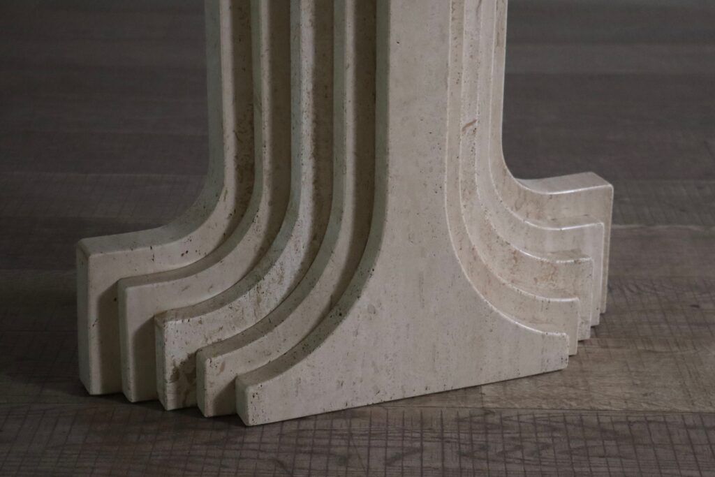 Table à manger ovale ‘Argo’ en travertin par Carlo Scarpa pour Simon Gavina, années 1970