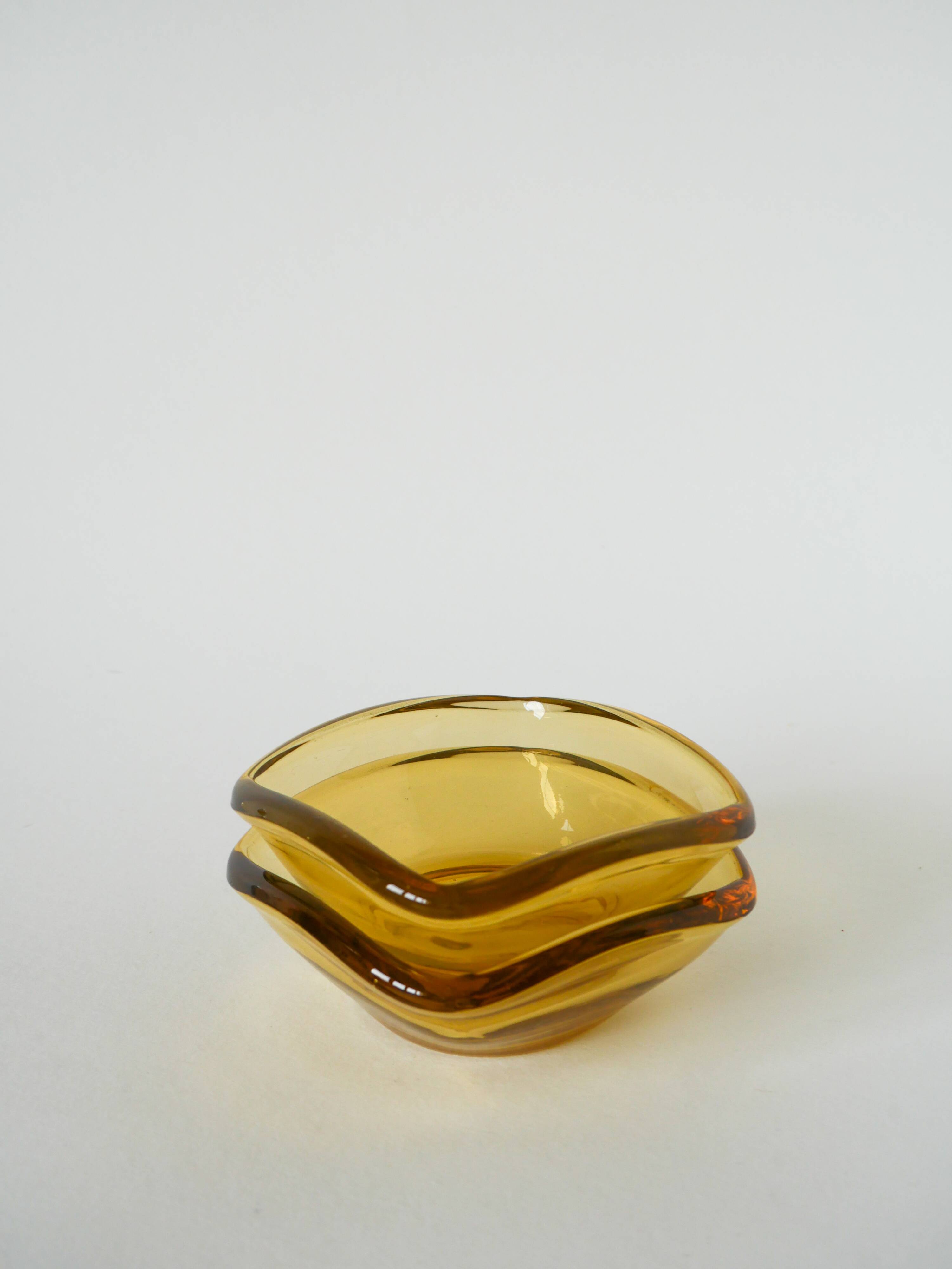 Pair of storage compartments in yellow colored glass, in the style of Murano, 1970