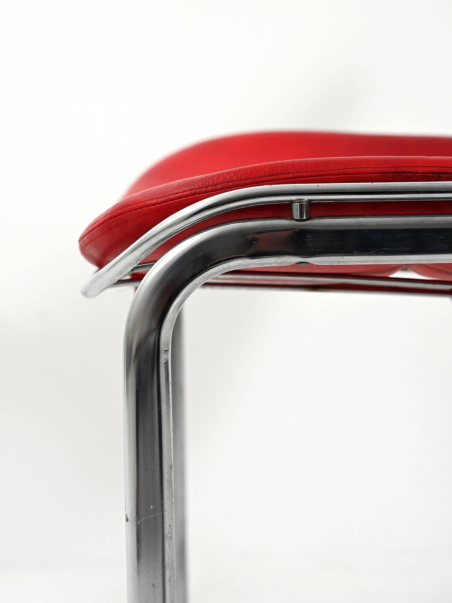 Cantilever chairs in Rinaldi style Italy 1970s