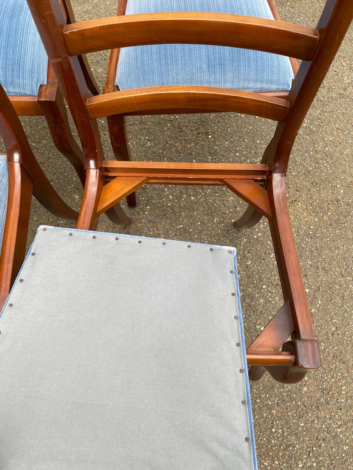 4 solid wood chairs with blue velvet suede in the Louis Philippe style.