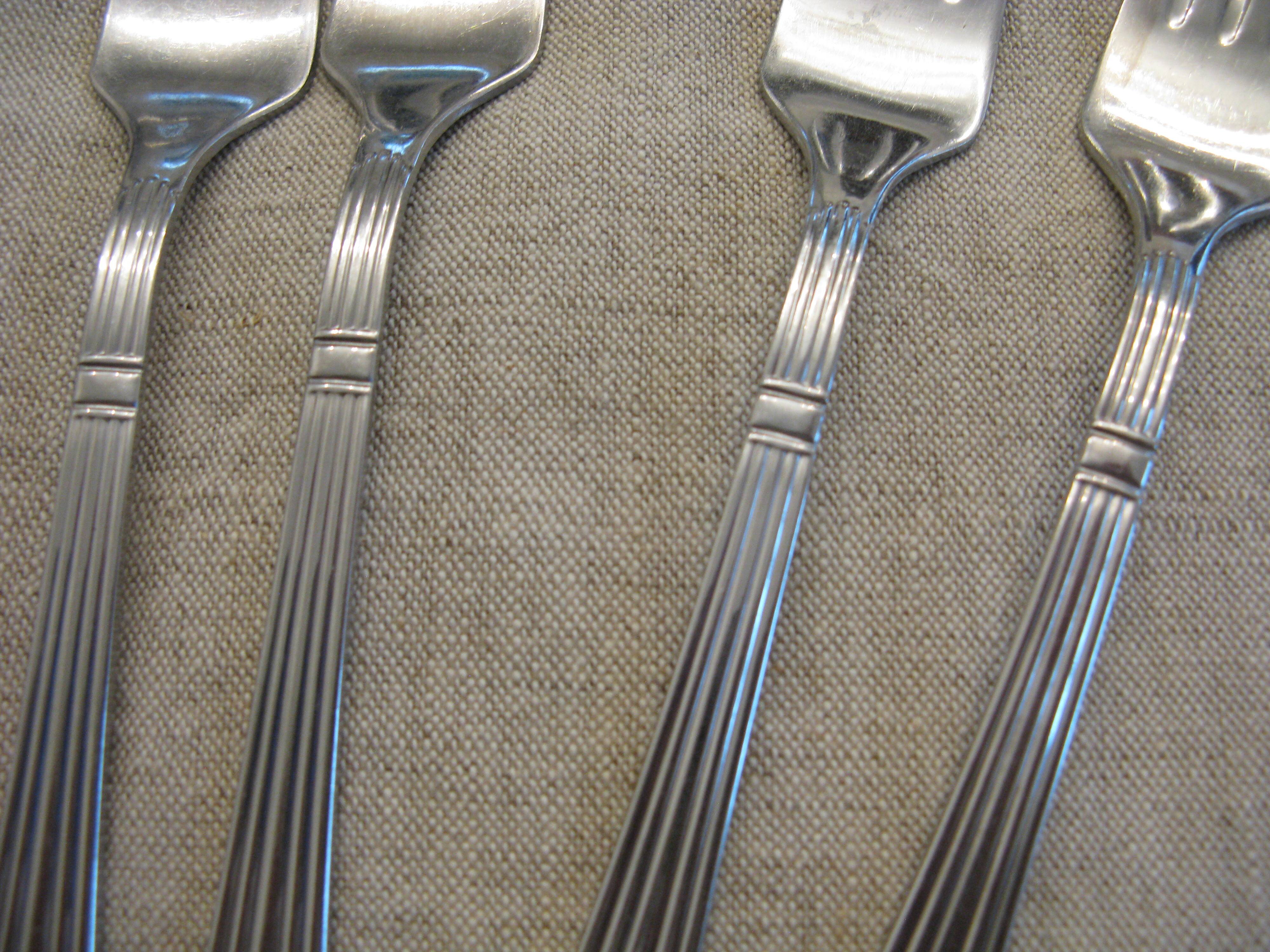 set of 16 cutlery