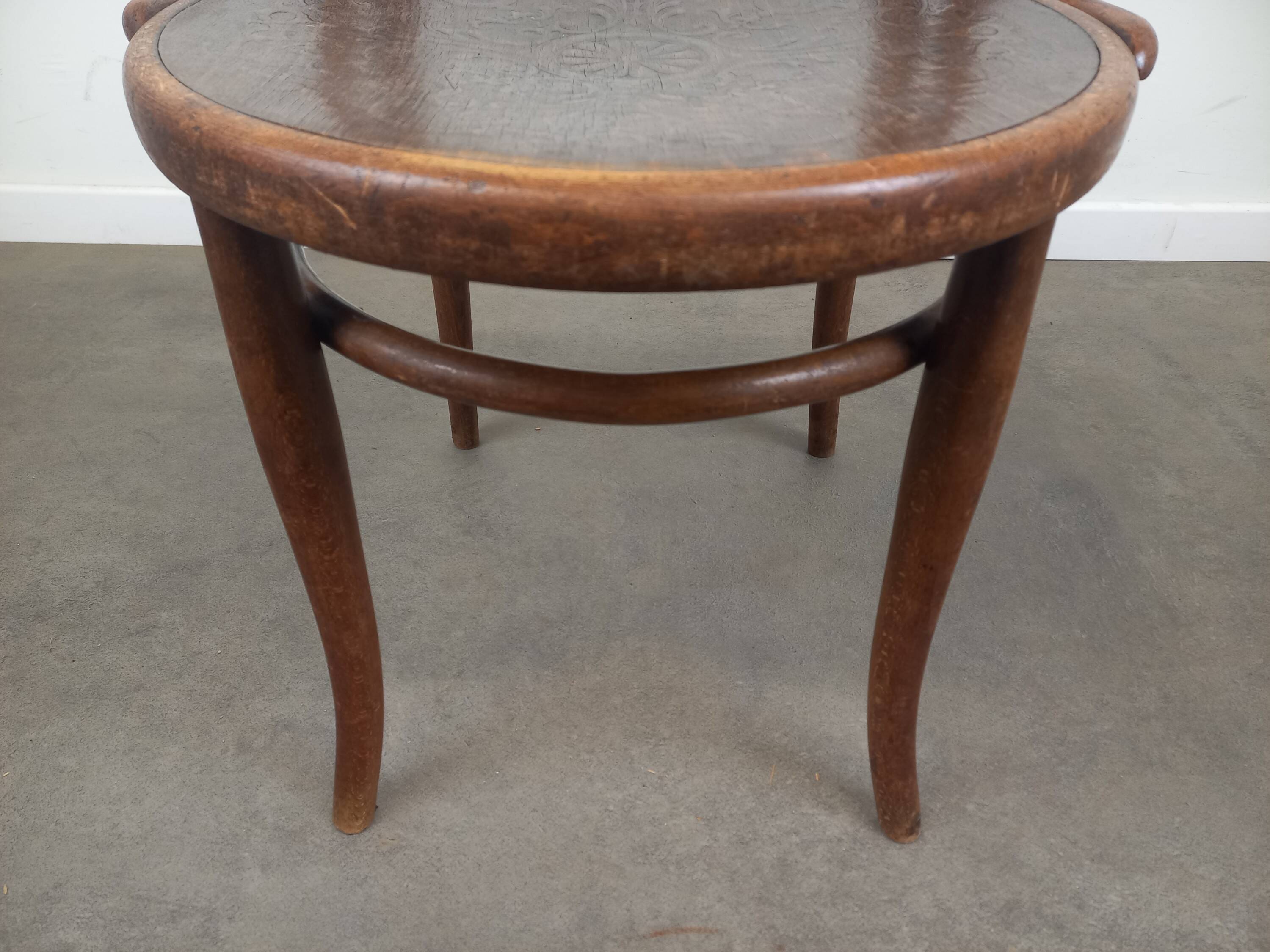 Bentwood chair Thonet