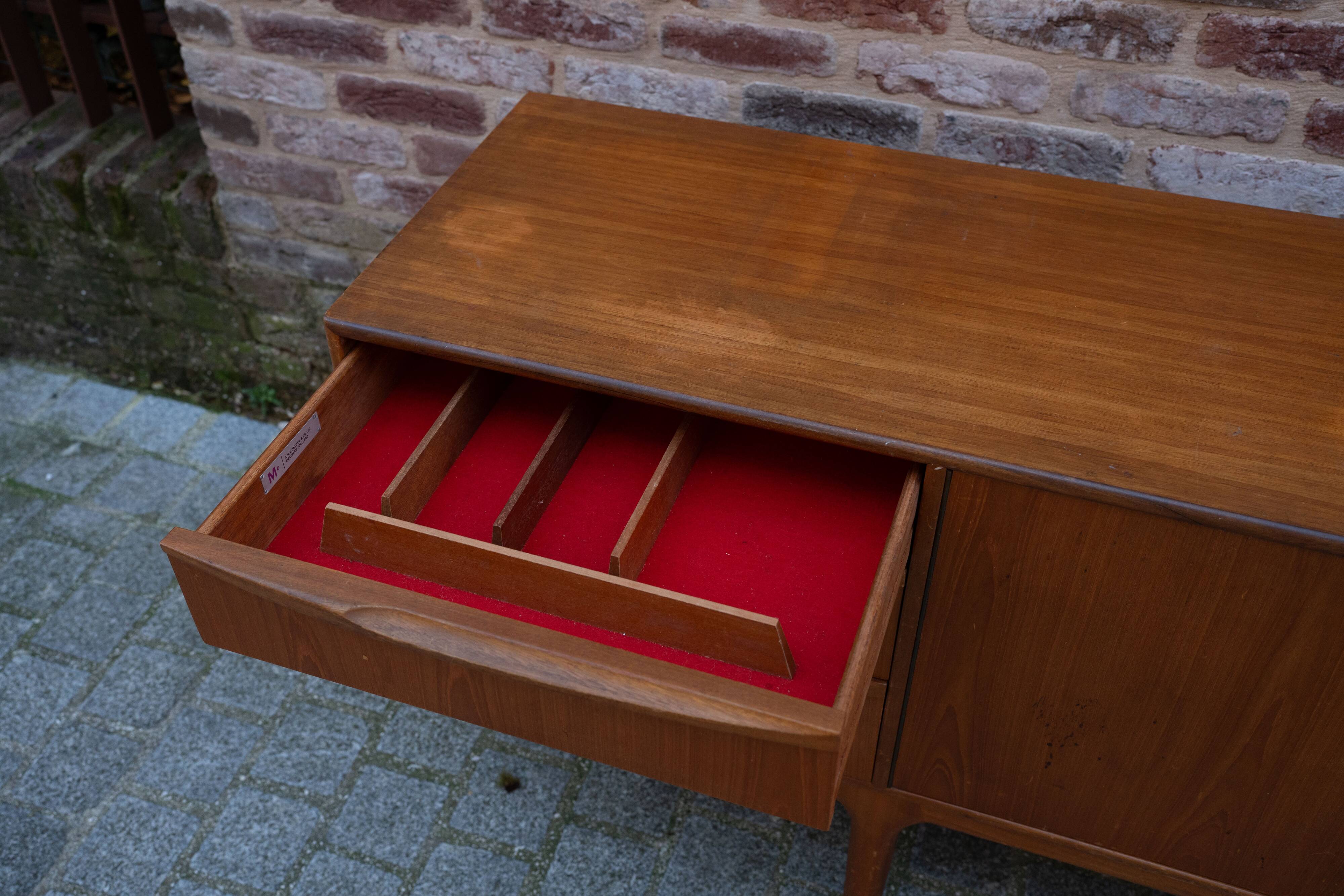 Enfilade vintage par Tom Robertson édition McIntosh, Roayume-Uni
