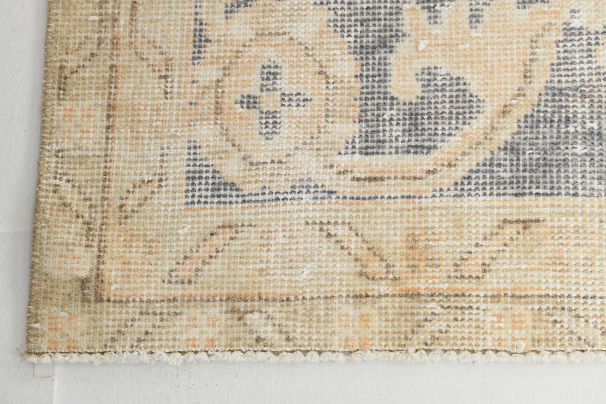 7x10 beige & navy blue vintage rug, 215x302cm