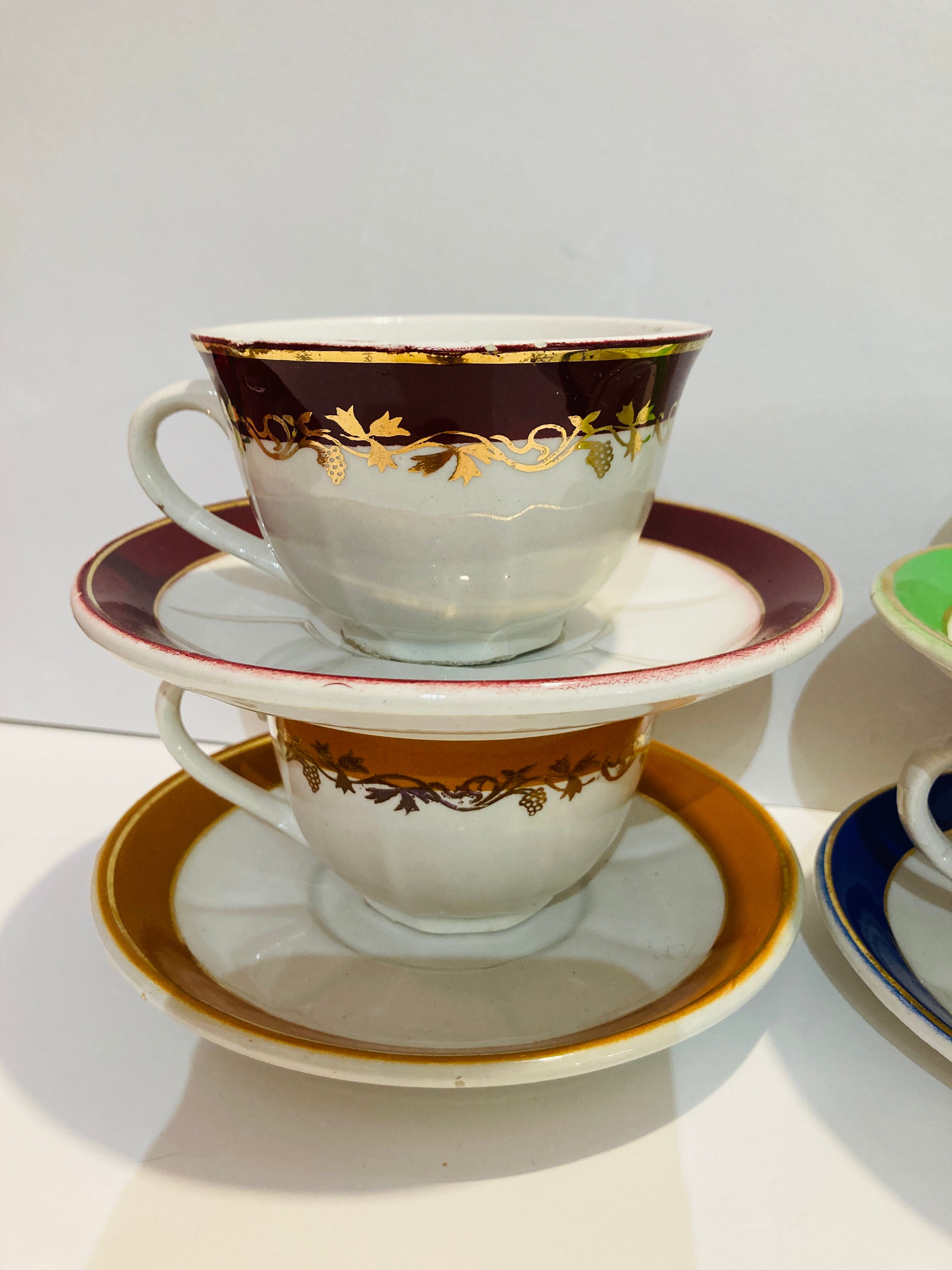 Set of 6 multicolor cups from the 50