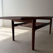 Table basse en teck Grete Jalk Glostrup Møbelfabrik années 1960