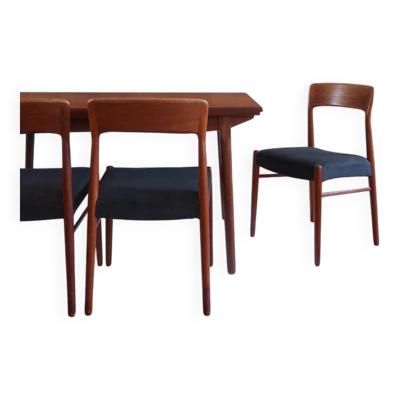 4 chaises scandinaves vintage en teck et tissu bleu - Modèle 26 par Henning Kjærnulf
