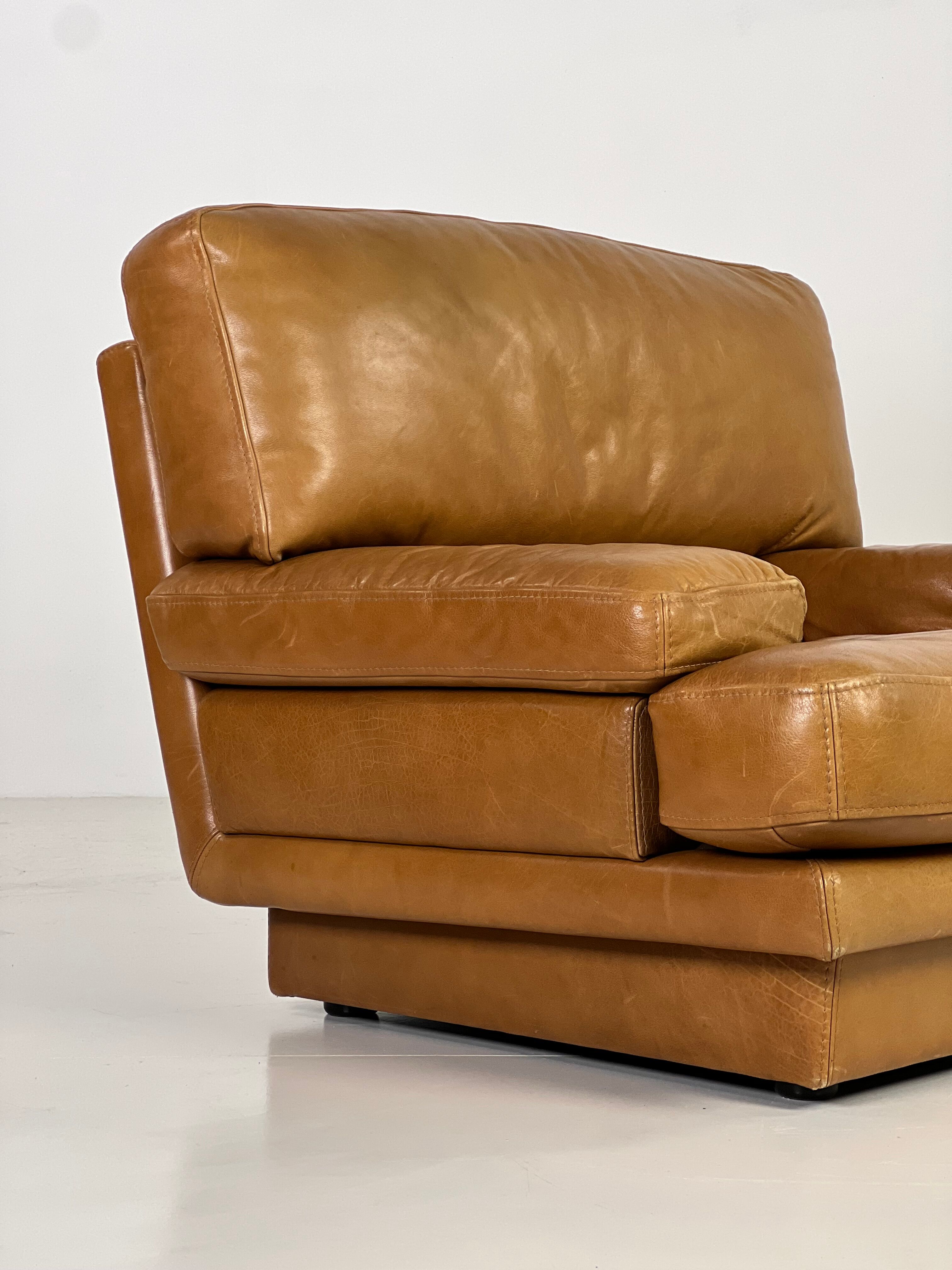 Set of 2 italian design armchairs