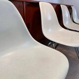 Set of 4 Eames chairs, 1970