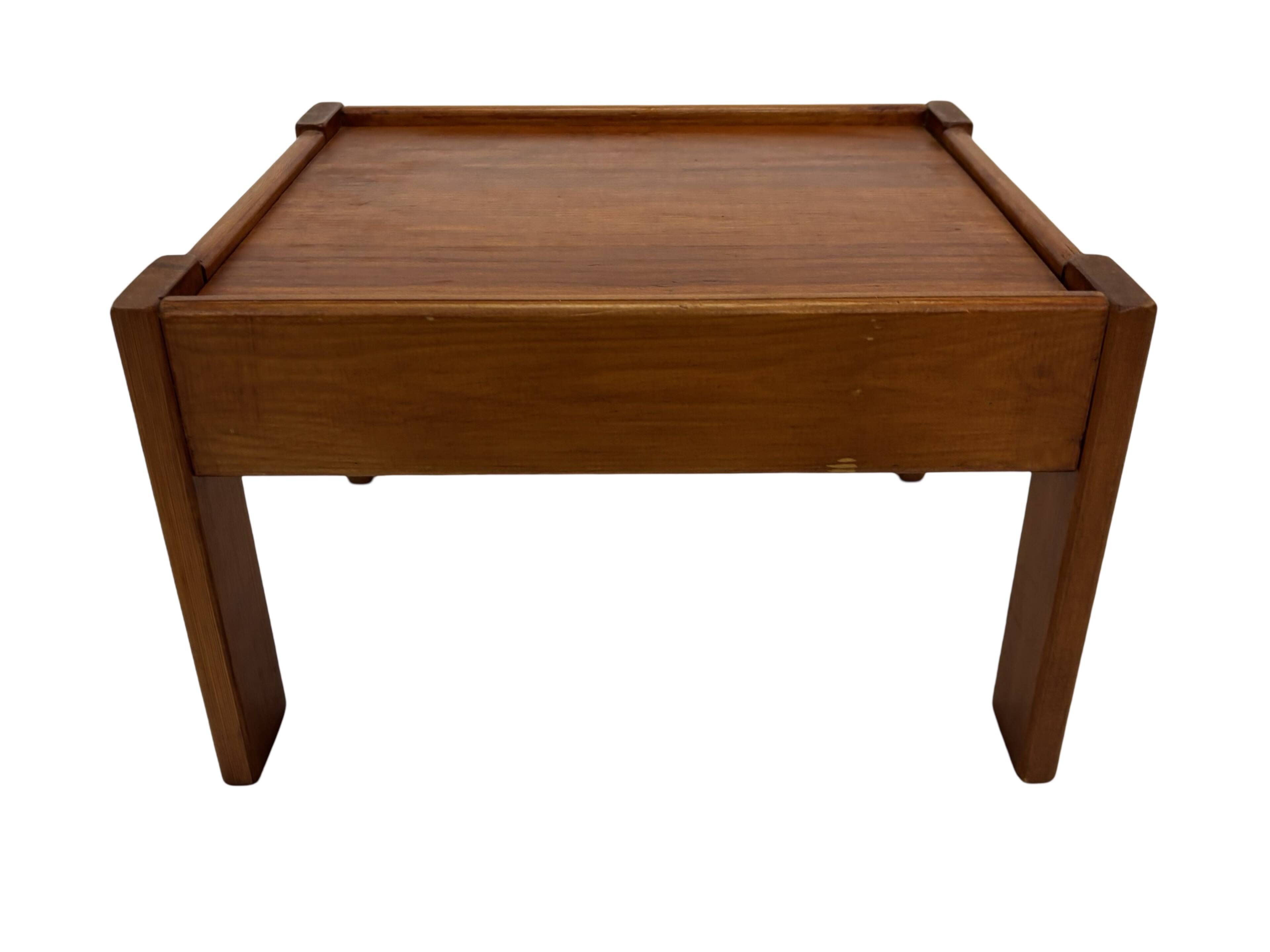 Vintage set of 3 side tables nesting pine wood 60s