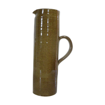 Sandstone pitcher