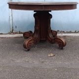 Table ronde a mangé 19eme noyer