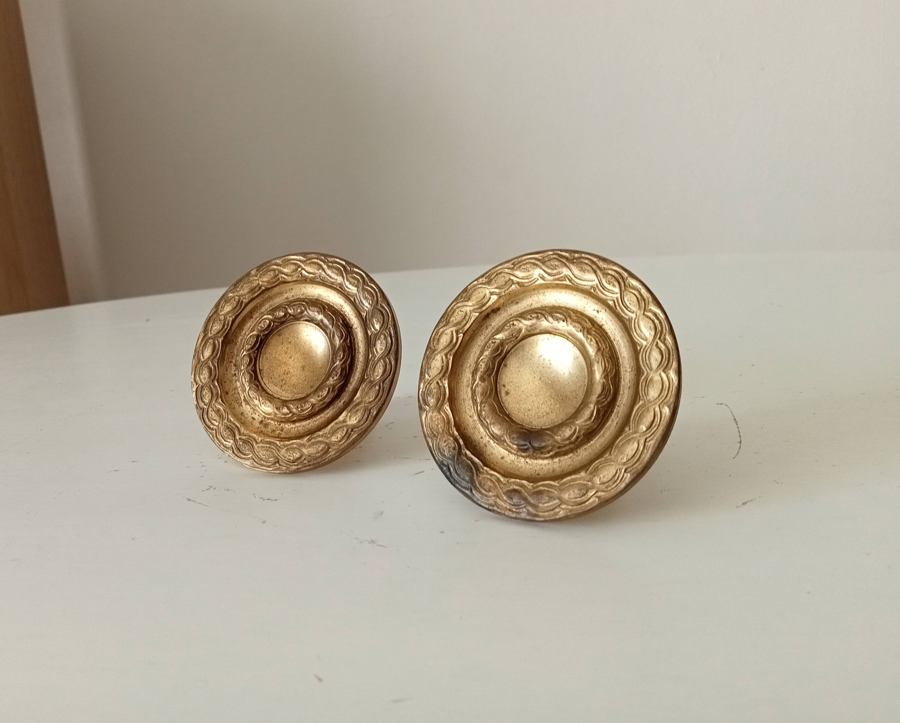 Antique Empire-style furniture handle in solid gilded bronze.