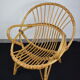 Fauteuil en osier enfant avec coussin orange