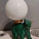 Lampe ours en céramique verte et globe opaline blanc