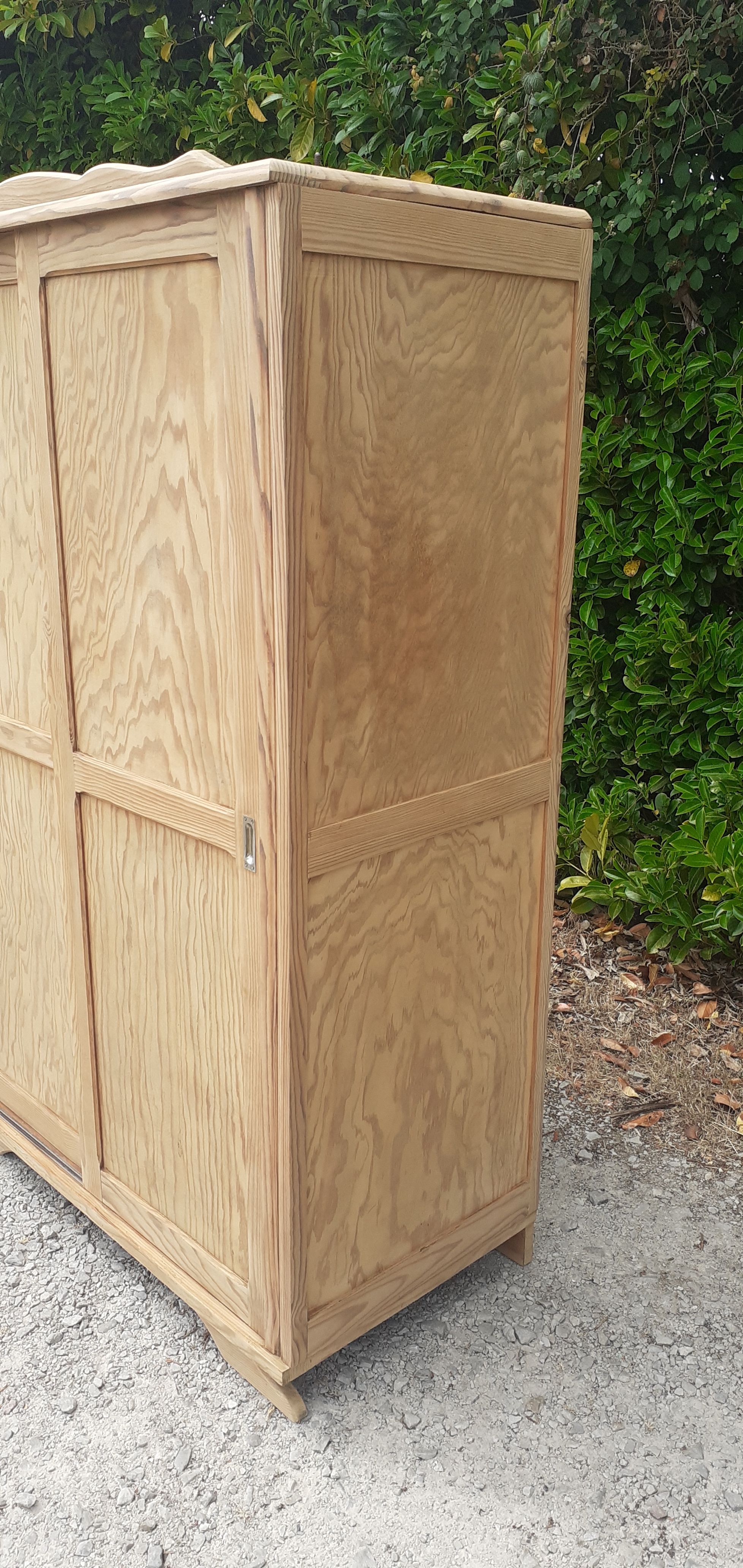 Parisian wardrobe 2 sliding doors fir raw wood