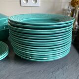 Service de table en faïence turquoise