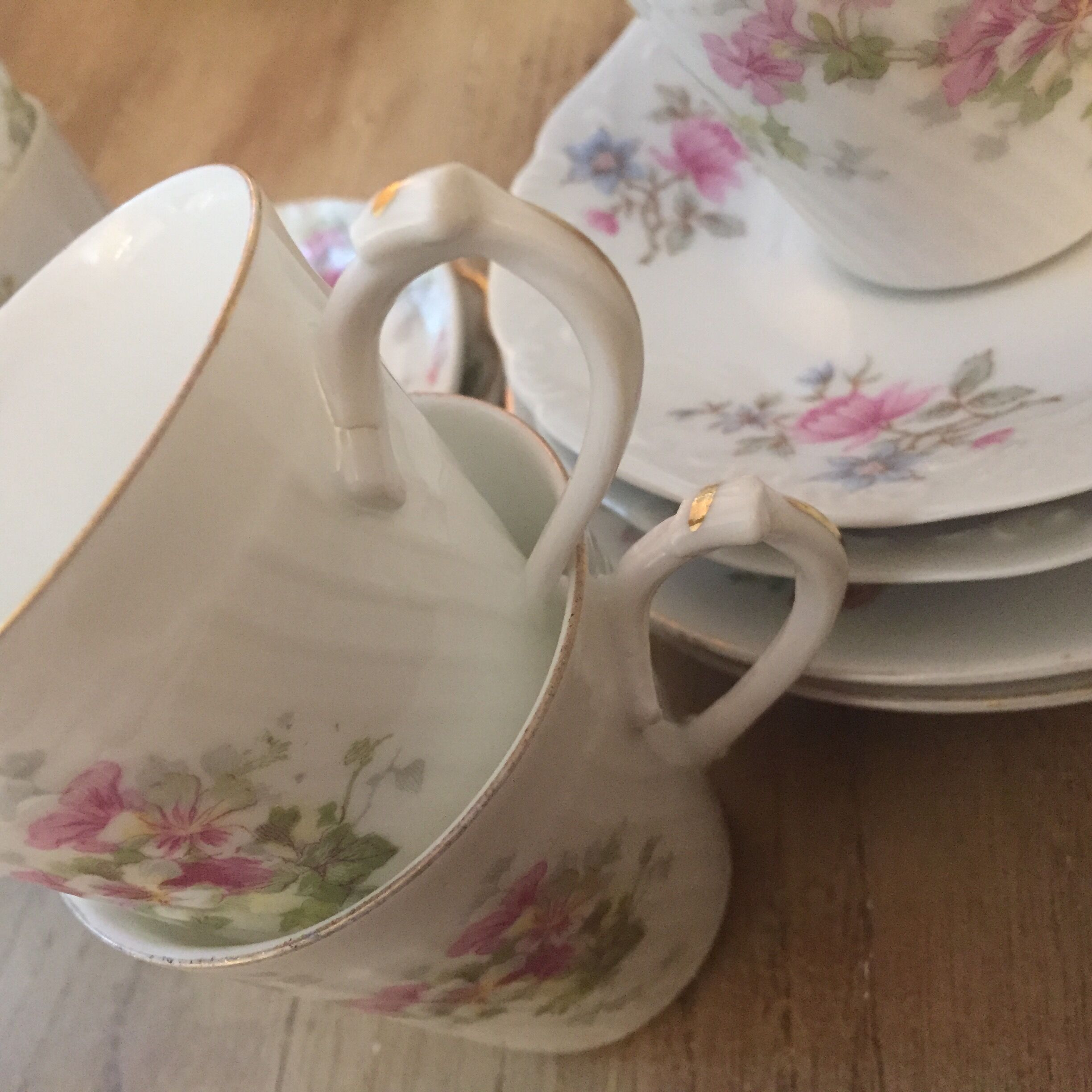 6 old striated porcelain coffee cups