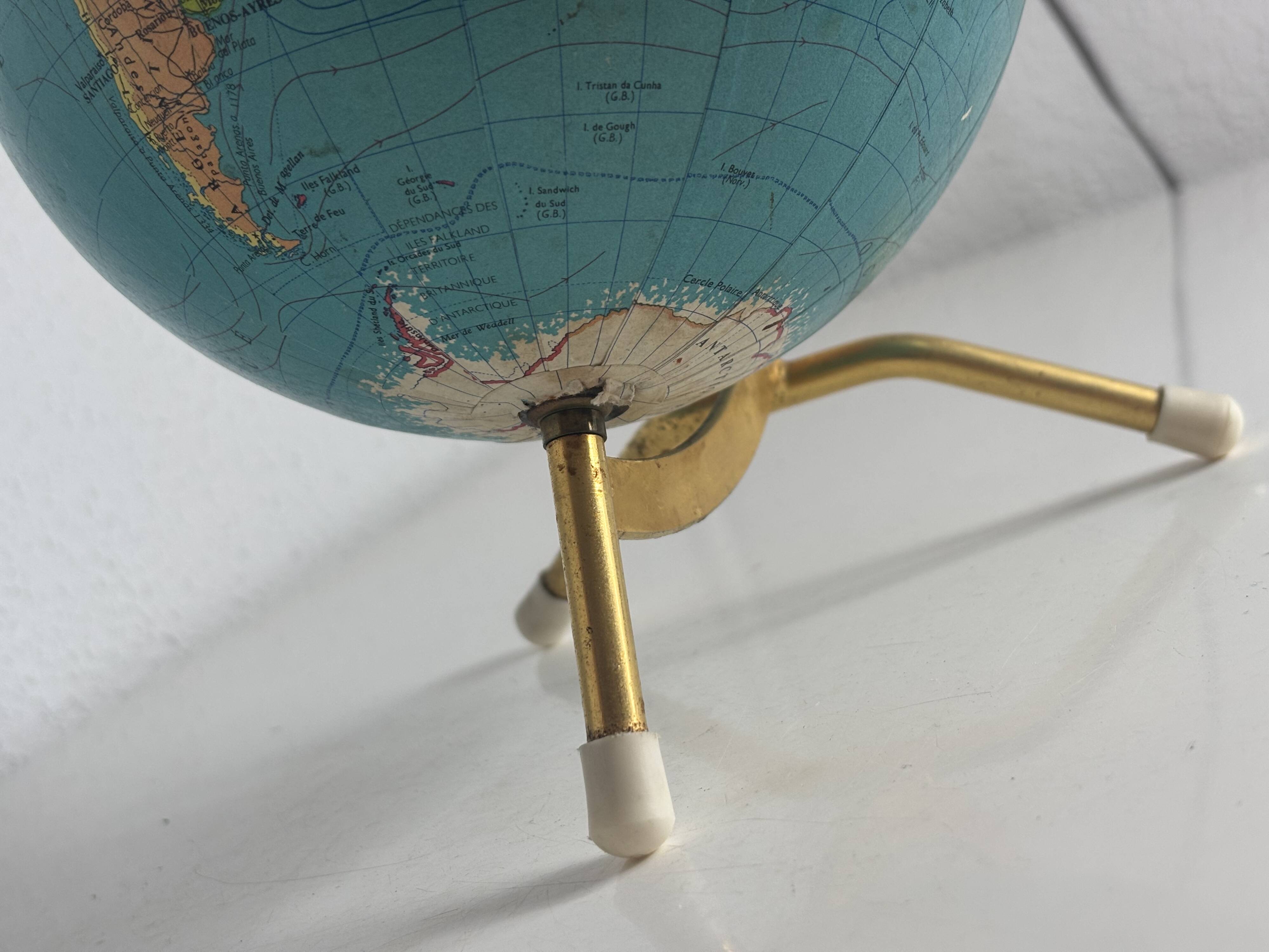 Globe terrestre vintage 1967 mappemonde dorée tripode Taride - 23 cm