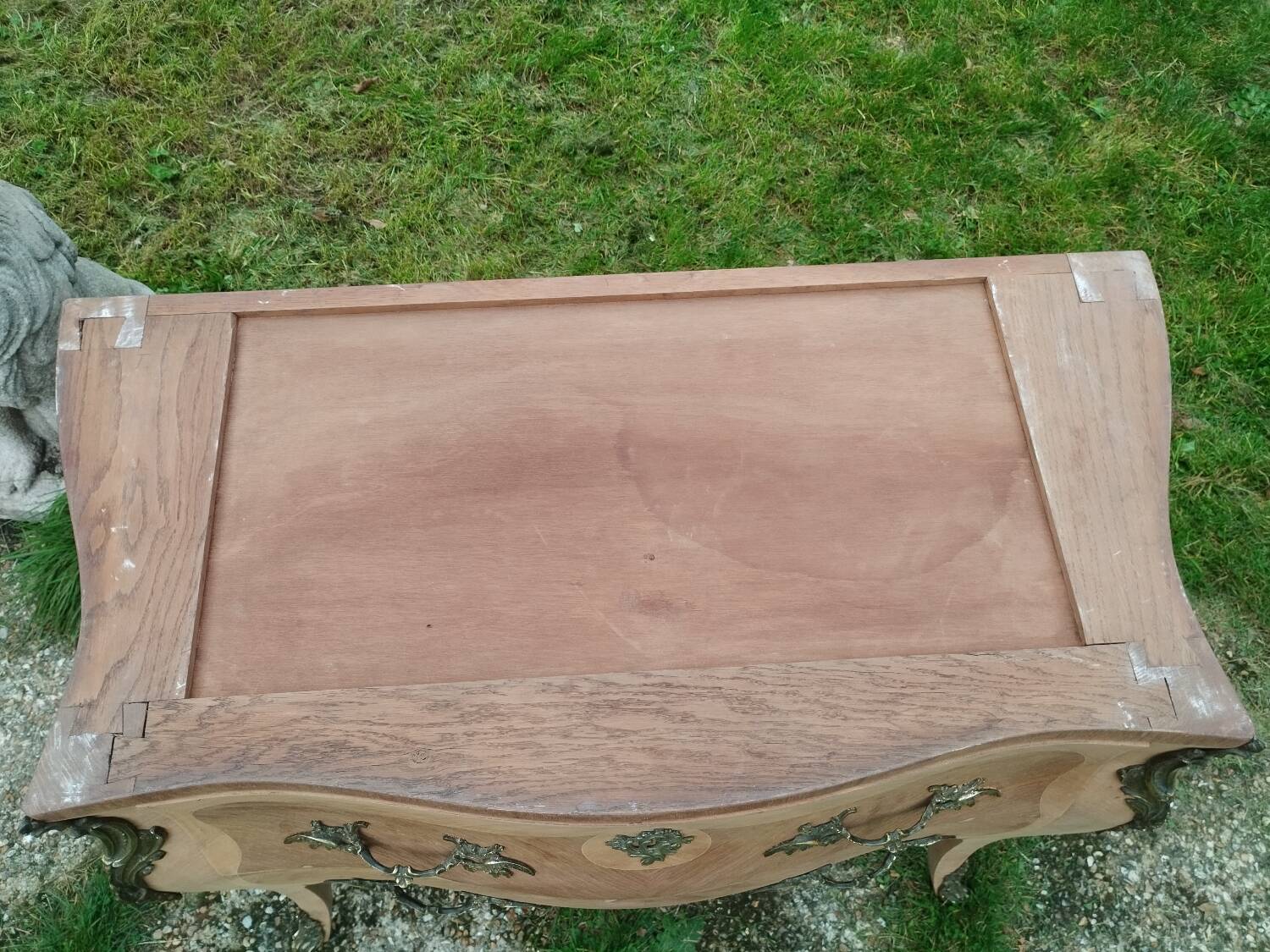 Louis XV style antique marquetry chest of drawers