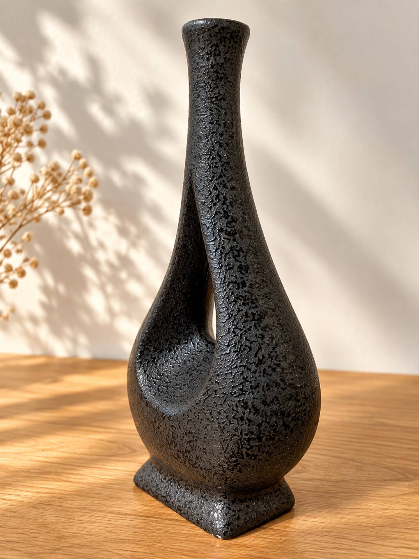 Vase soliflore sculptural en céramique noire – années 60/70