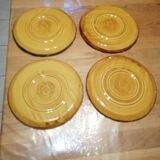 Lot 8 assiettes en ceramique