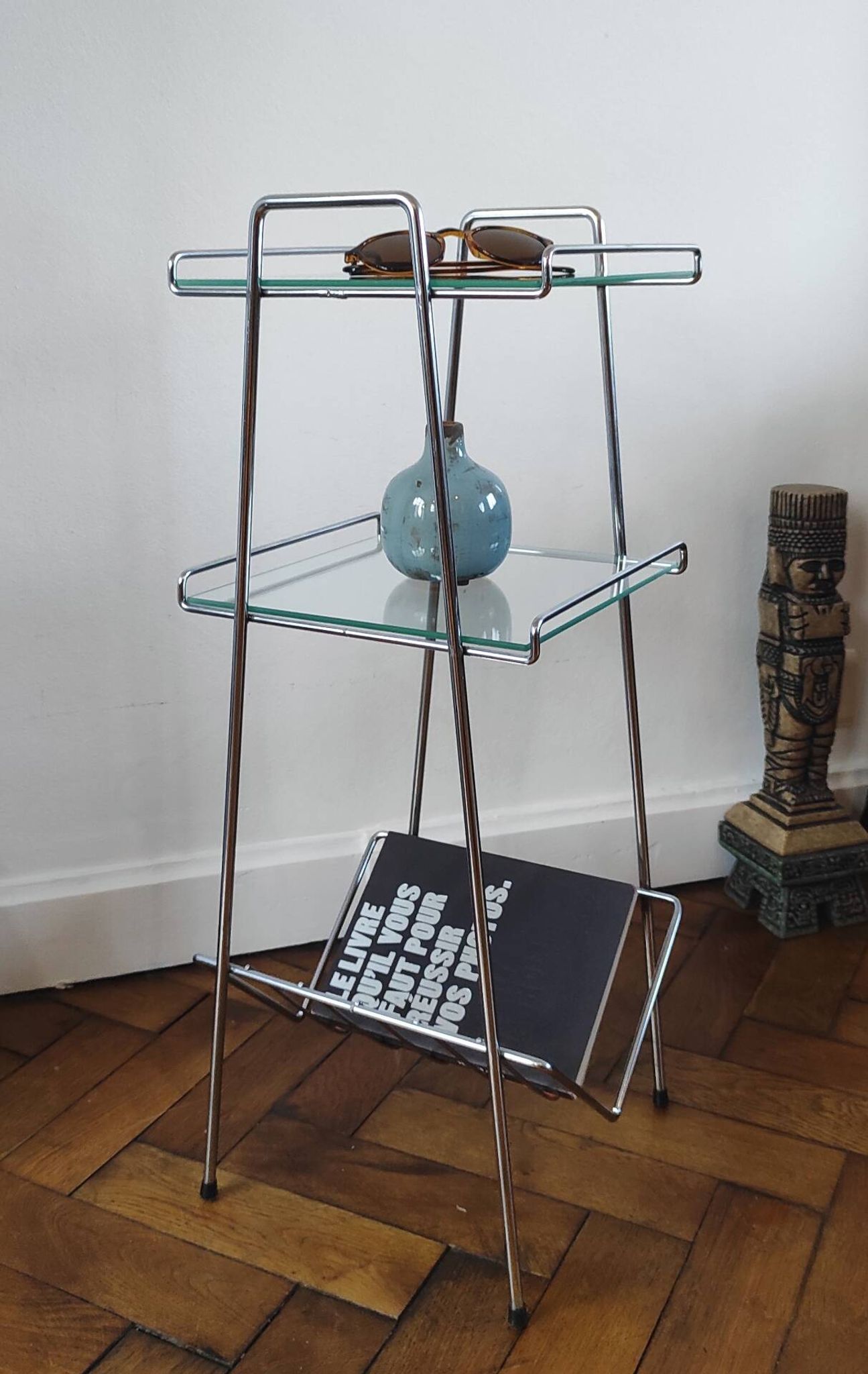Table d'appoint vintage en métal chromé