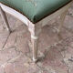 Paire de chaises médaillon