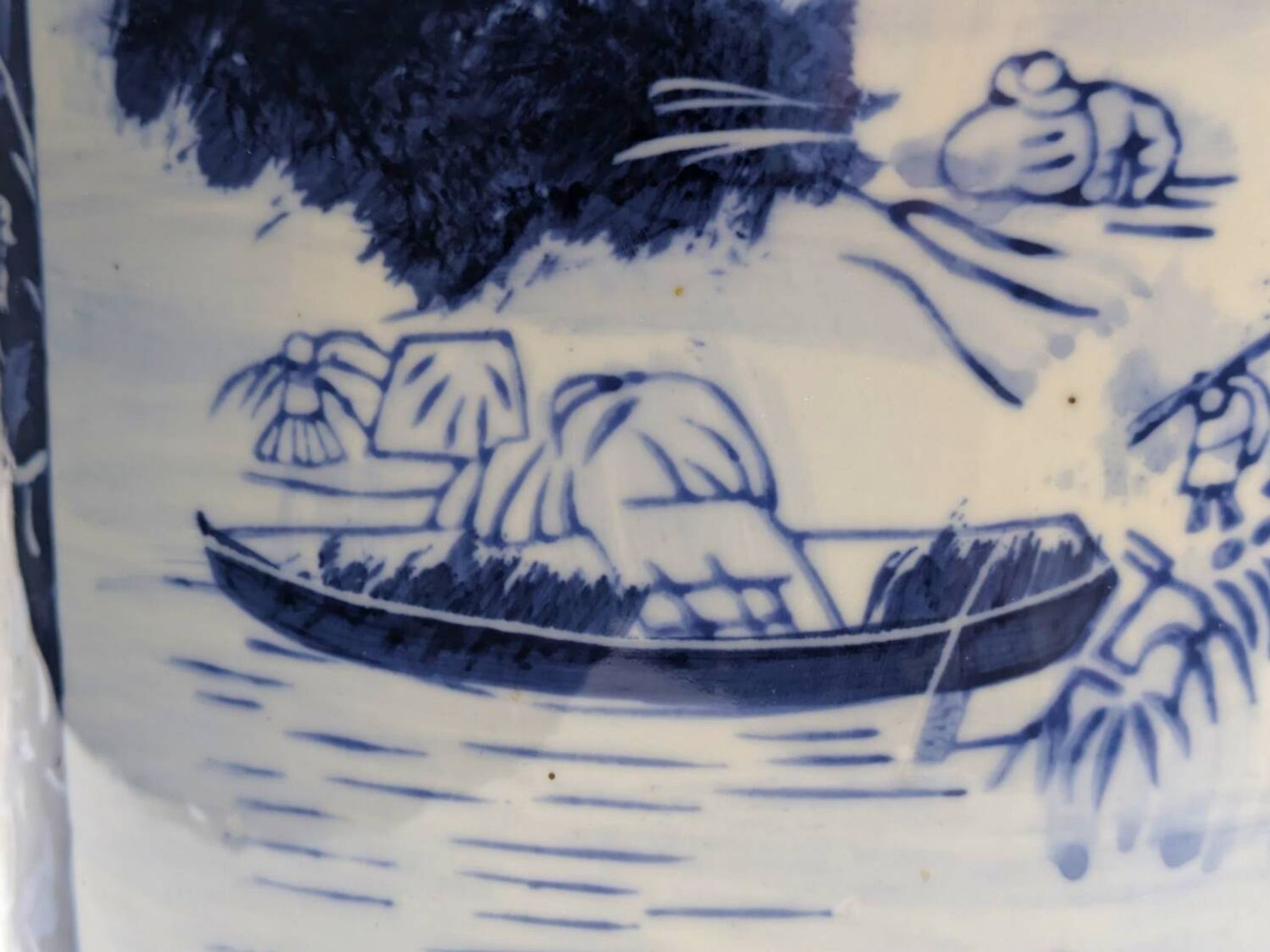 Porte-parapluies en porcelaine bleue et blanche, décor de paysage, années 1970-1990
