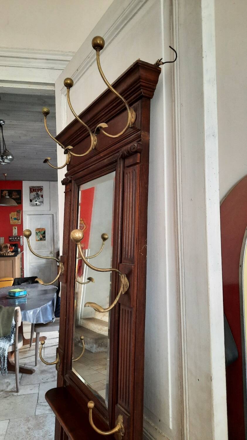Cloakroom coat rack 1900