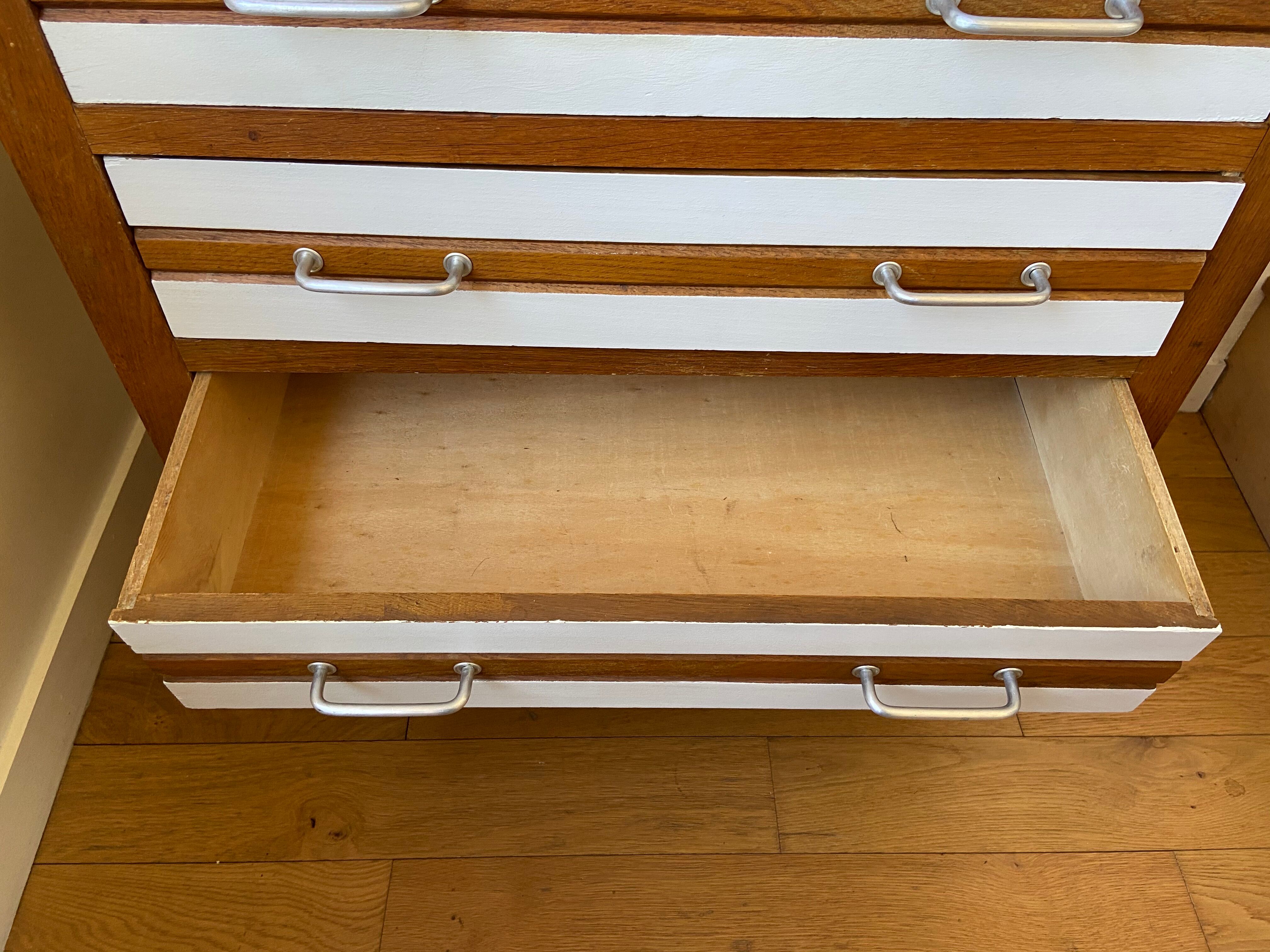 Commode en bois trois tiroirs
