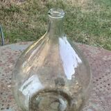 Dame Jeanne, bonbonne, bouteille en verre transparente, verre très épais