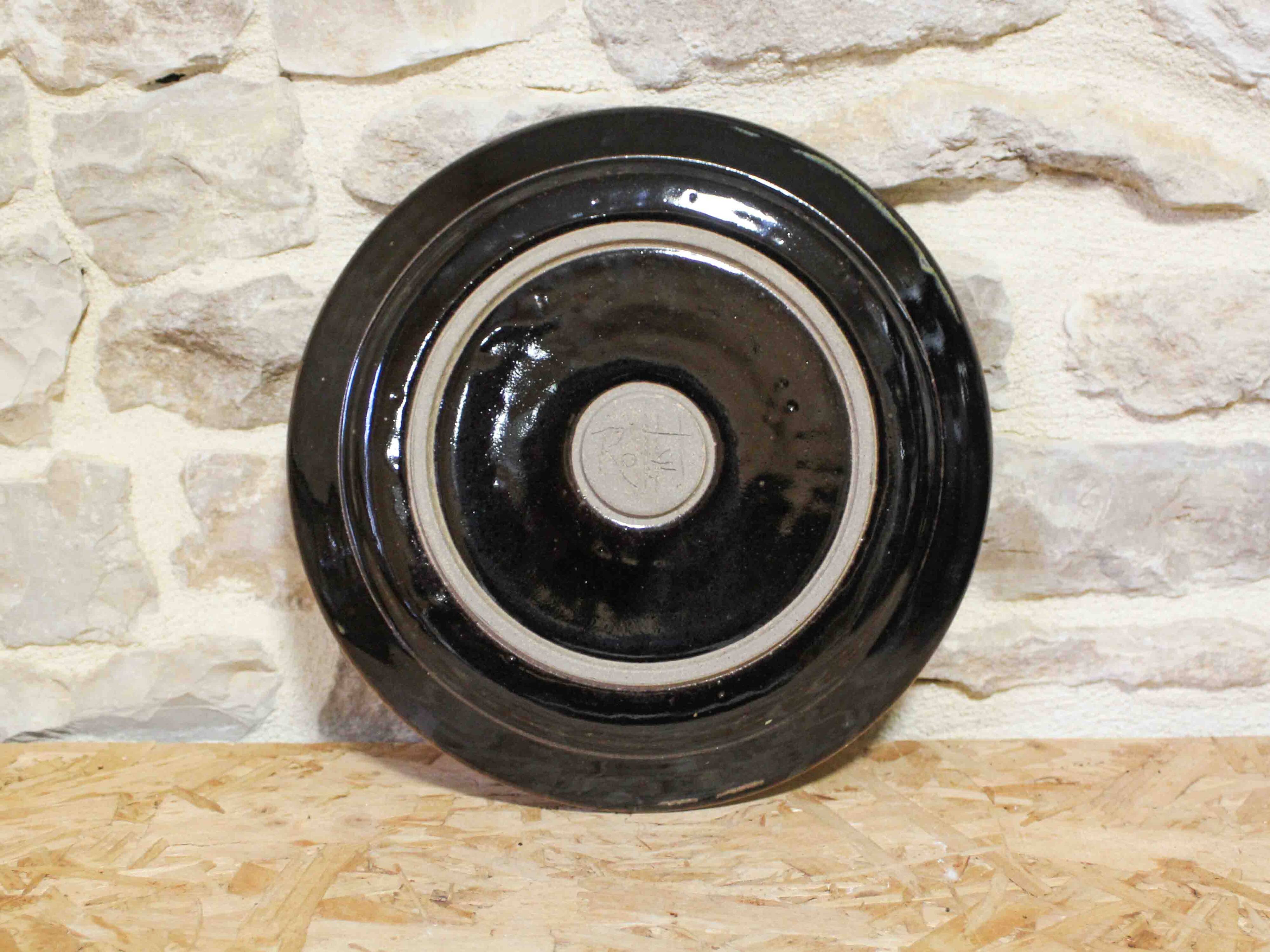 Decorative glazed stoneware plate by Patrick Rollet