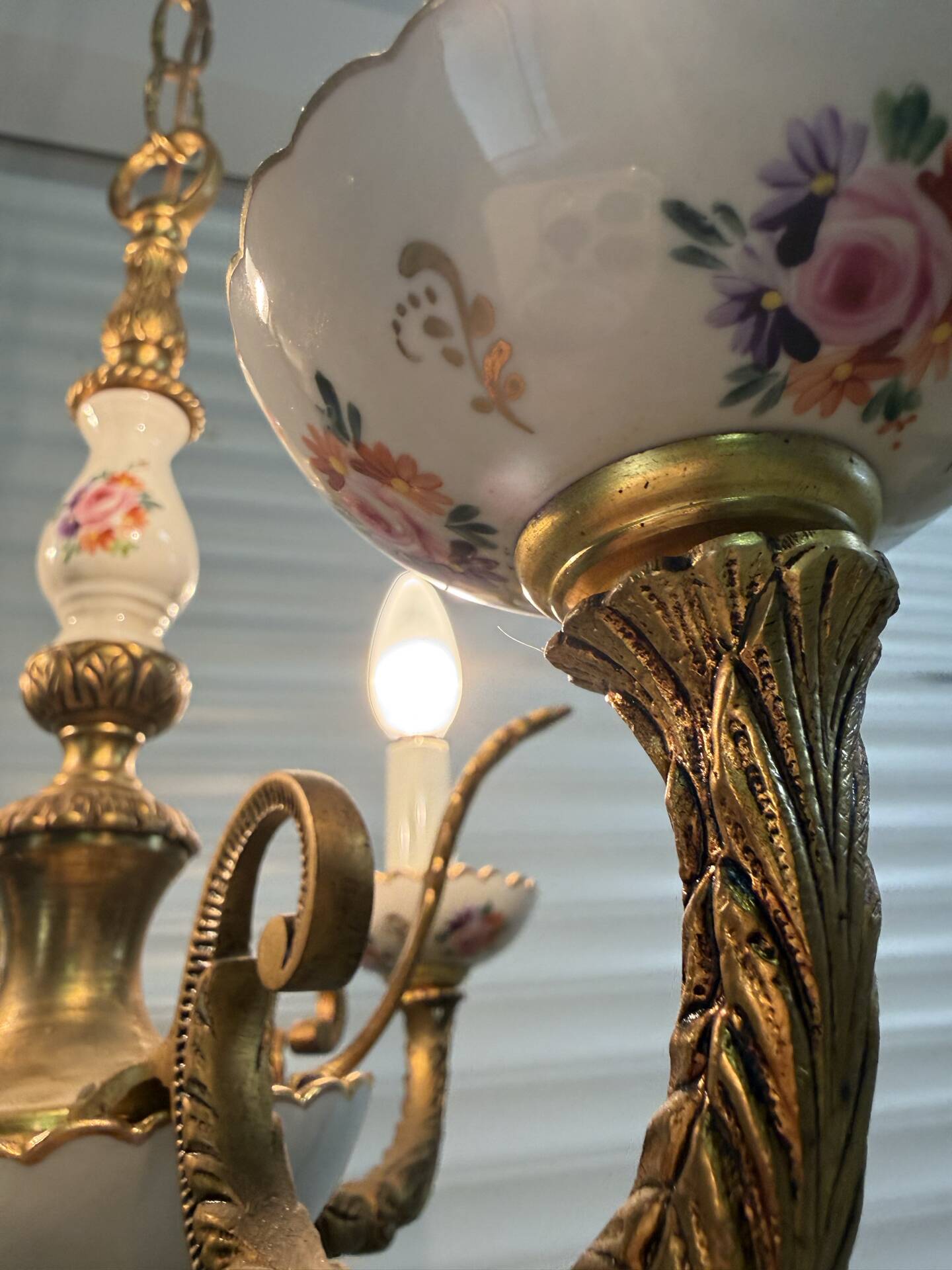 Lustre suspension