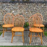 4 Scandinavian chairs in light wood