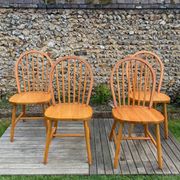 4 chaises scandinaves en bois clair