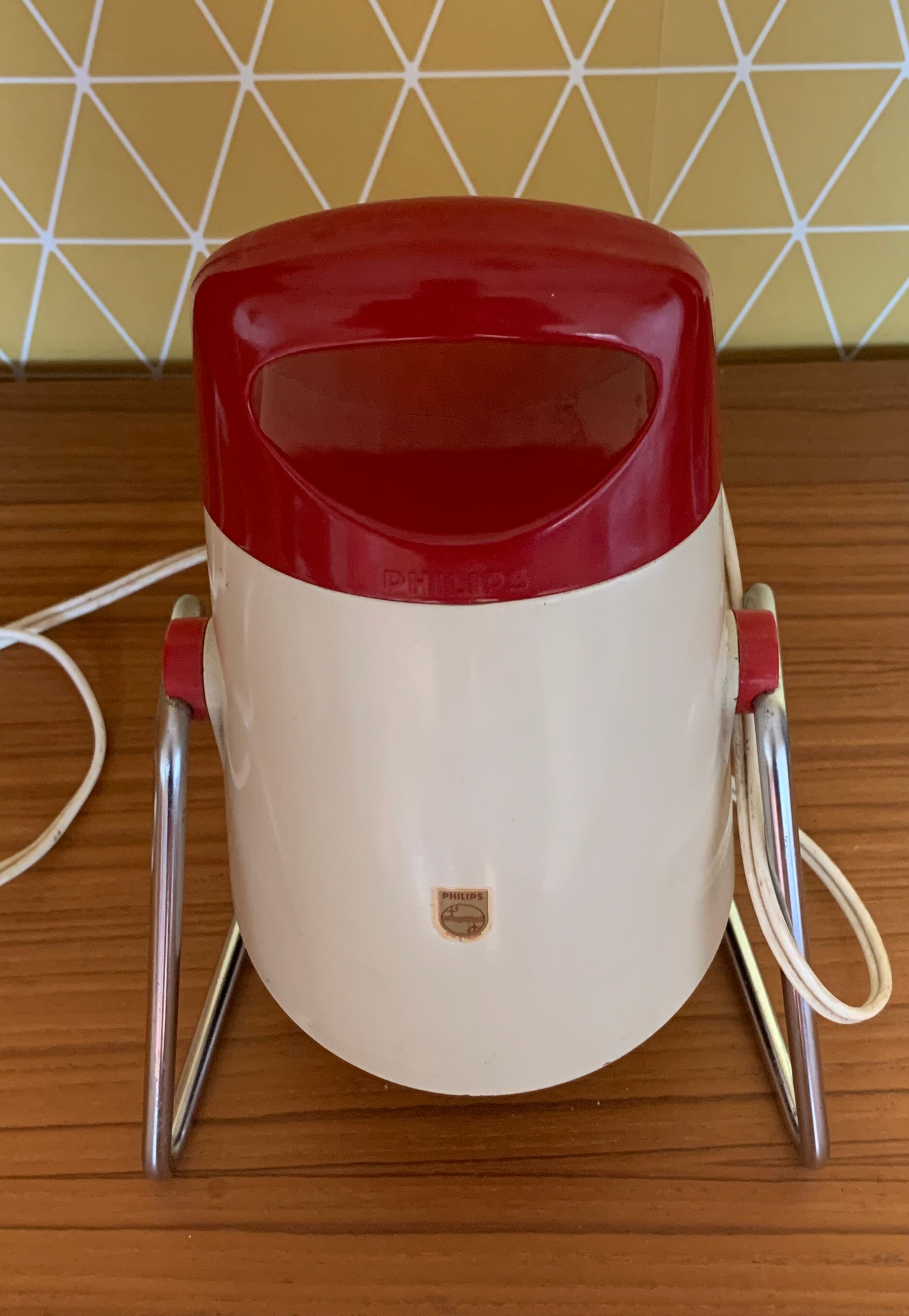 Red light lamp Philips infraphil years 60