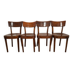 ensemble de quatre chaises