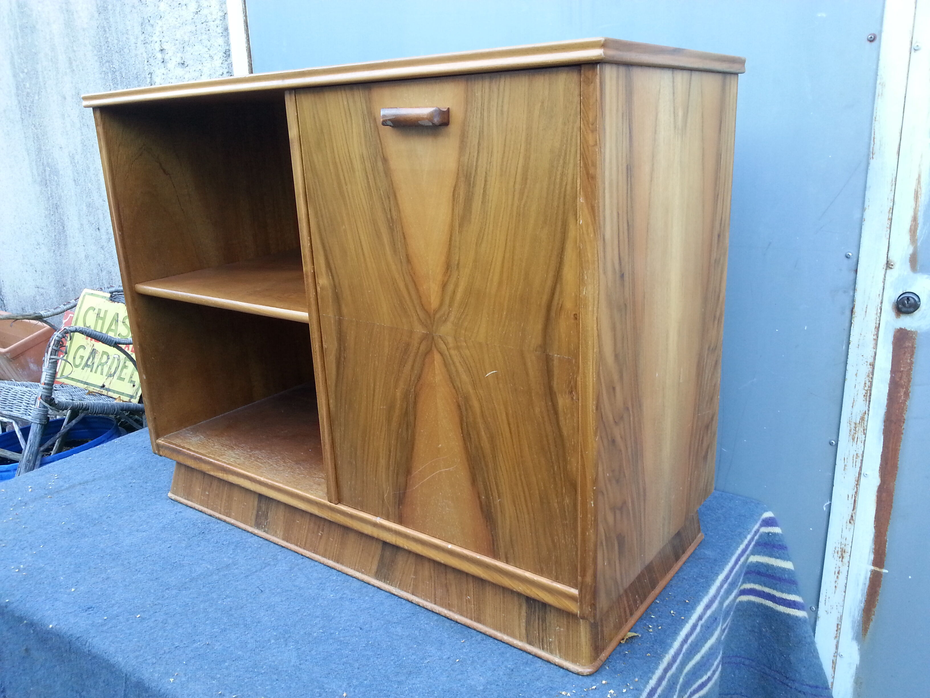 Walnut art deco bar furniture