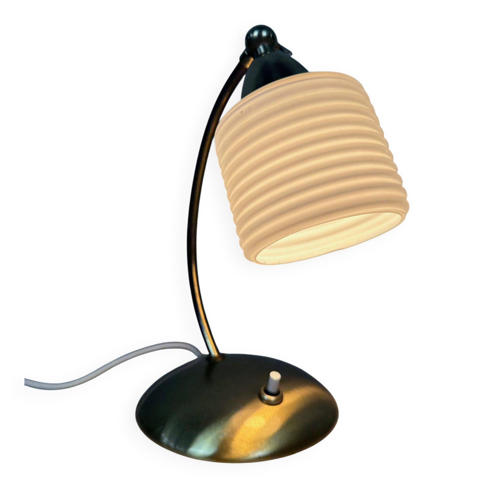 Vintage table lamp – brass and opaline