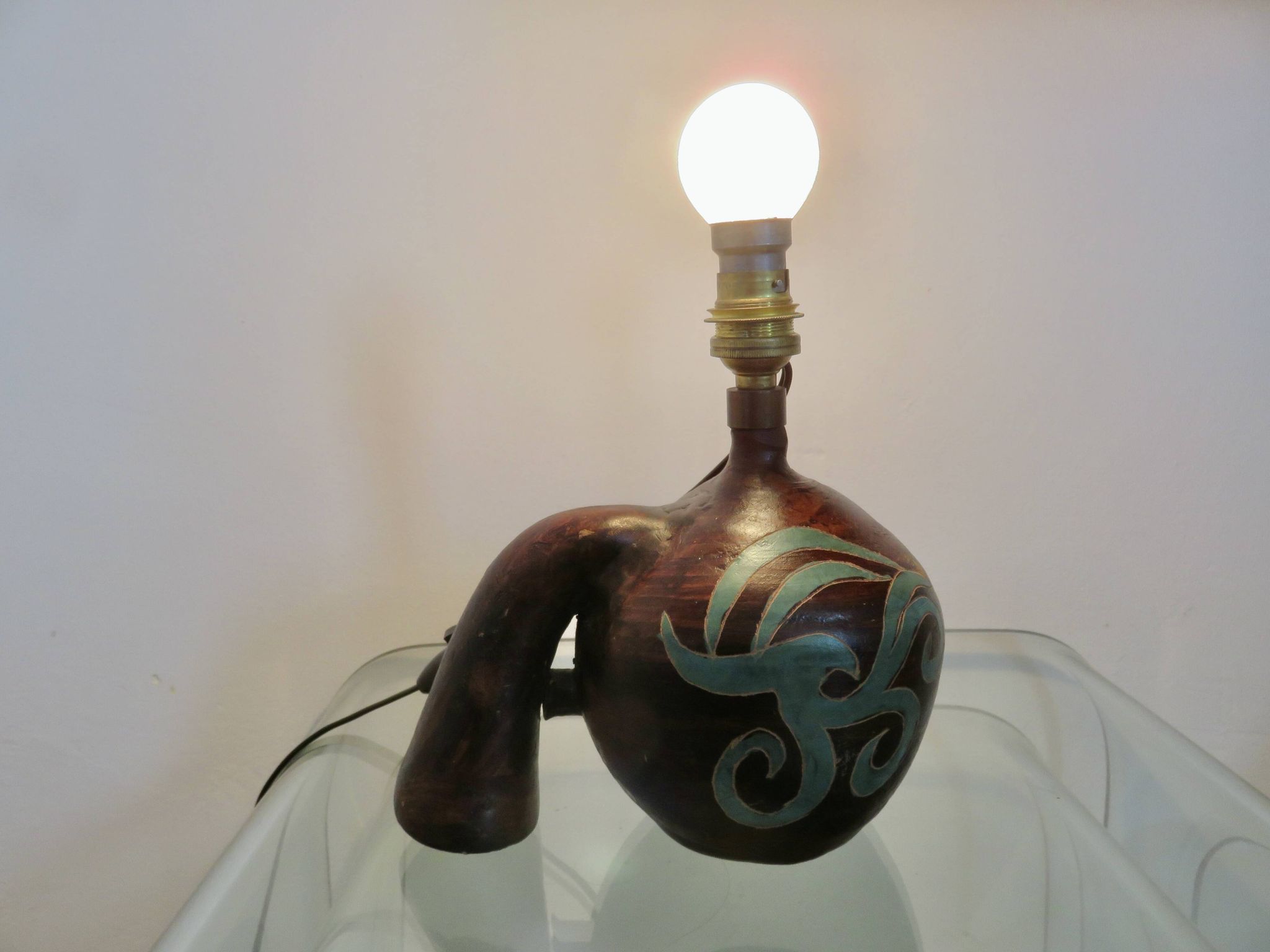 Belle lampe en céramique signée datant des années 50 ou 60